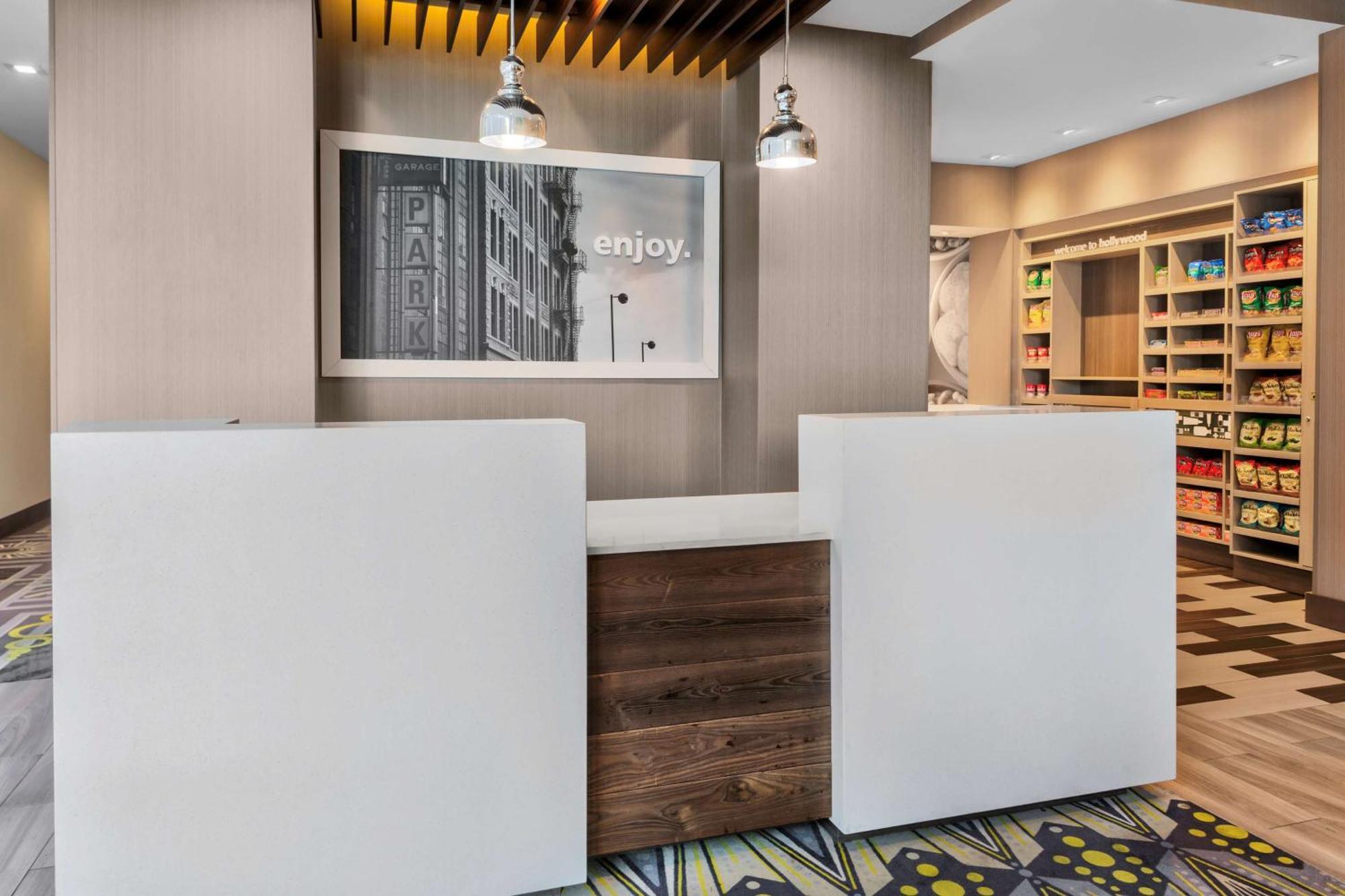 Hampton Inn & Suites Los Angeles/Hollywood, Ca — Photos 2